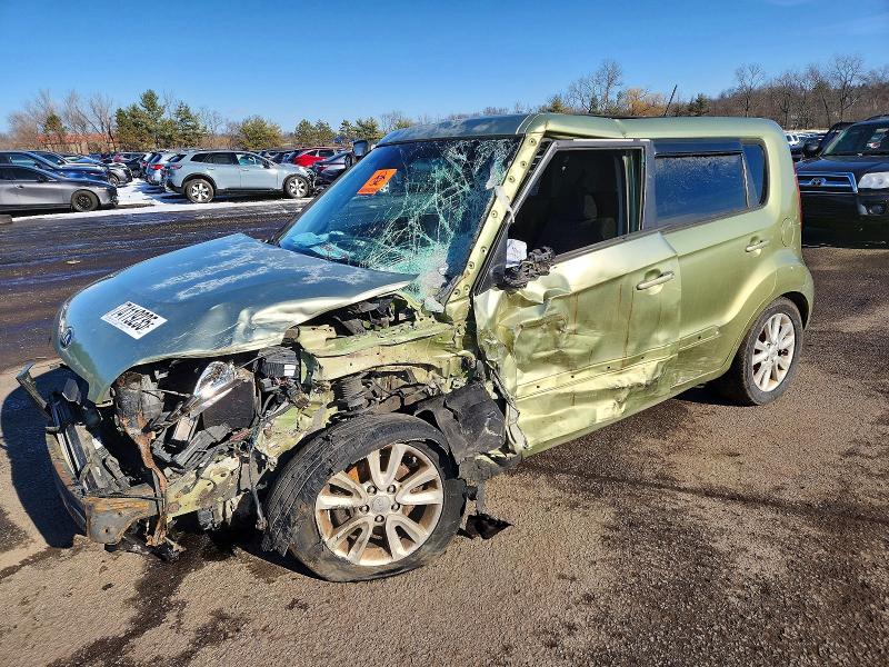 KIA SOUL + 2013 with VIN KNDJT2A62D7595506 - Photo from auction