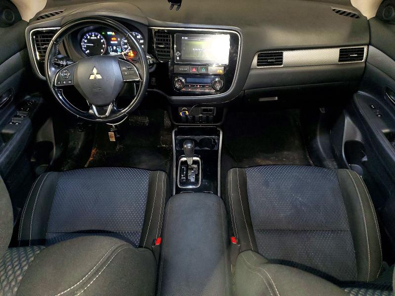 Photo 8 from auction – 2017 MITSUBISHI OUTLANDER with VIN JA4AZ3A38HZ036007