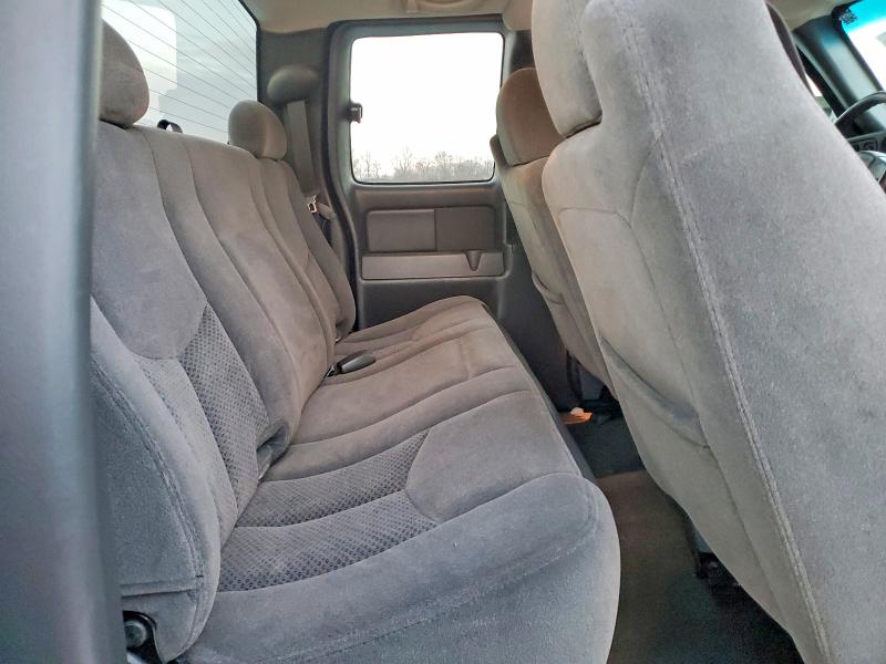 Zdjęcie 10 z aukcji – 2005 CHEVROLET SILVERADO z VIN 2GCEK19B751343104