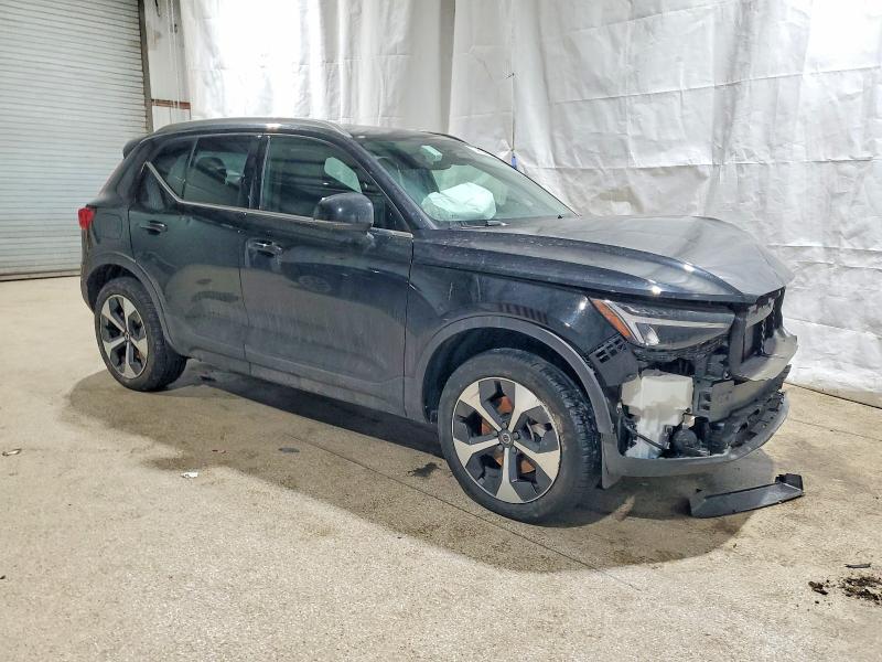 Photo 4 from auction – 2025 VOLVO XC40 CORE with VIN YV4L12UJ2S2607465