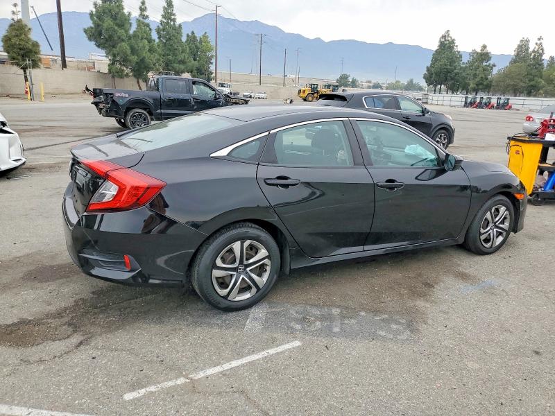 Photo 3 from auction – 2017 HONDA CIVIC LX with VIN 2HGFC2F53HH502073