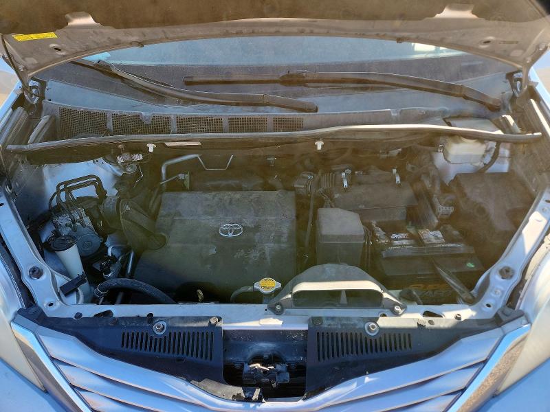 Photo 11 from auction – 2015 TOYOTA SIENNA with VIN 5TDKK3DC0FS576931
