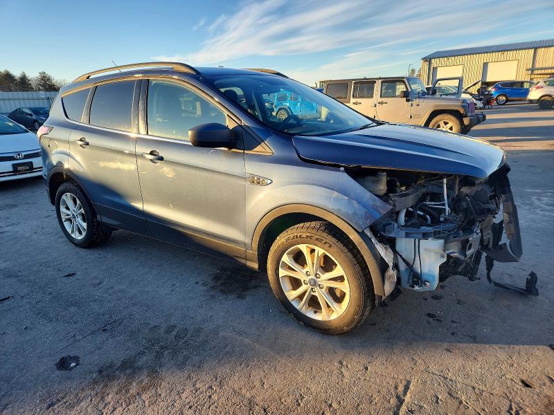 Photo 4 from auction – 2018 FORD ESCAPE SE with VIN 1FMCU9GDXJUB18383