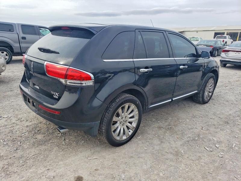 Photo 3 from auction – 2013 LINCOLN MKX with VIN 2LMDJ8JK7DBL12639