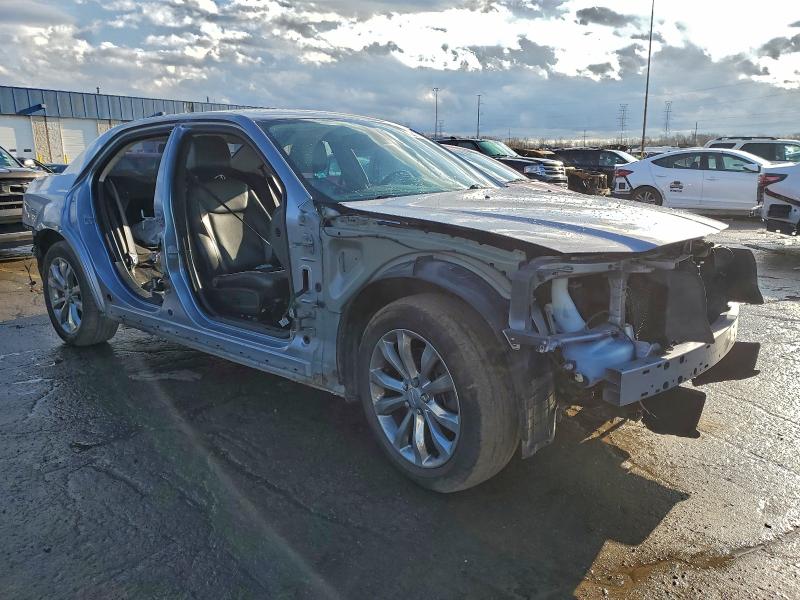 Photo 4 from auction – 2016 CHRYSLER 300 LIMITE with VIN 2C3CCARG3GH124316