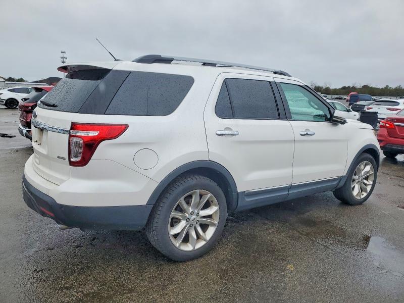 Photo 3 from auction – 2012 FORD EXPLORER L with VIN 1FMHK8F86CGA42642