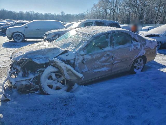 Photo 1 from auction – 2002 TOYOTA CAMRY LE with VIN 4T1BF30K42U004179
