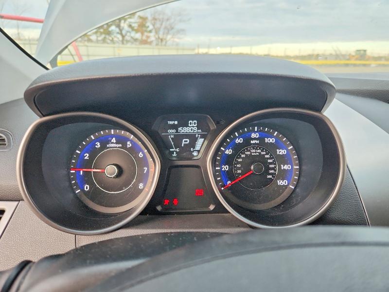 Photo 9 from auction – 2011 HYUNDAI ELANTRA GL with VIN 5NPDH4AE3BH075227