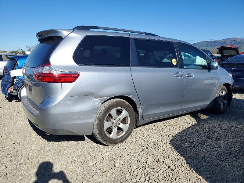Photo 3 from auction – 2017 TOYOTA SIENNA with VIN 5TDKZ3DC6HS833525