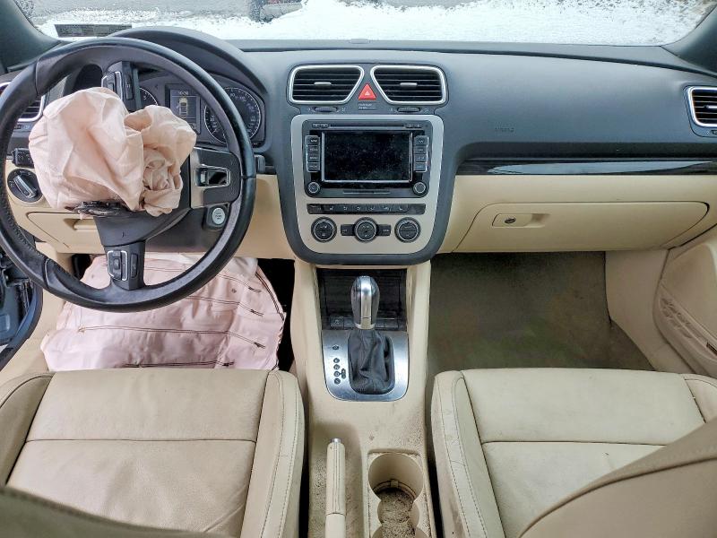 Photo 8 from auction – 2015 VOLKSWAGEN EOS with VIN WVWFW8AH7FV002108