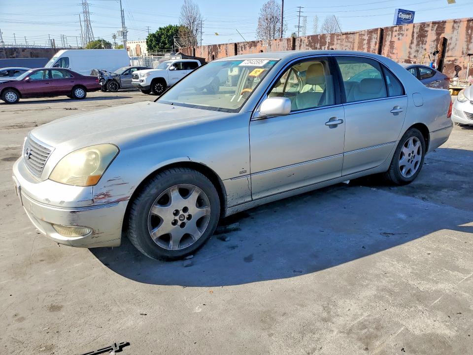 LEXUS LS 430 2002 with VIN JTHBN30F120091202 - Photo from auction