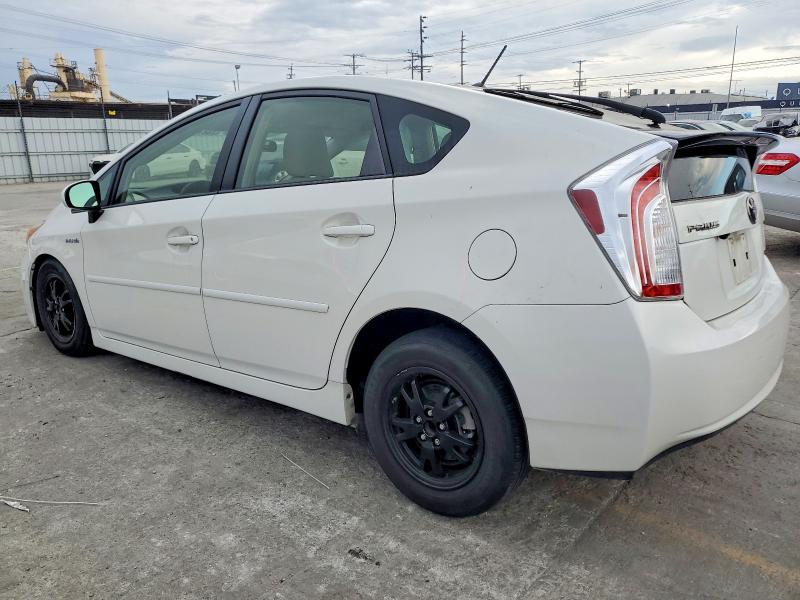 Photo 2 from auction – 2014 TOYOTA PRIUS with VIN JTDKN3DU2E1744855