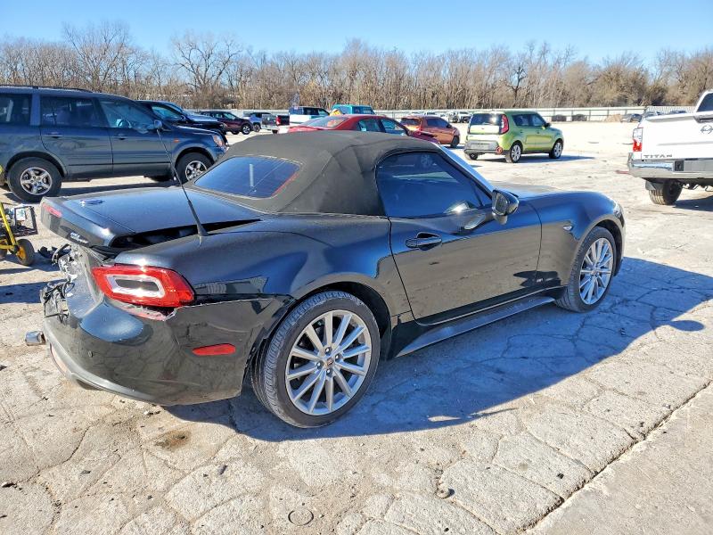 Photo 3 from auction – 2017 FIAT 124 SPIDER with VIN JC1NFAEK5H0104660