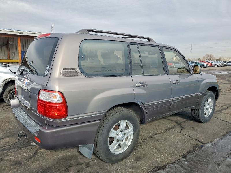 Foto 3 de la subasta – 2000 LEXUS LX 470 con VIN JT6HT00W2Y0102384