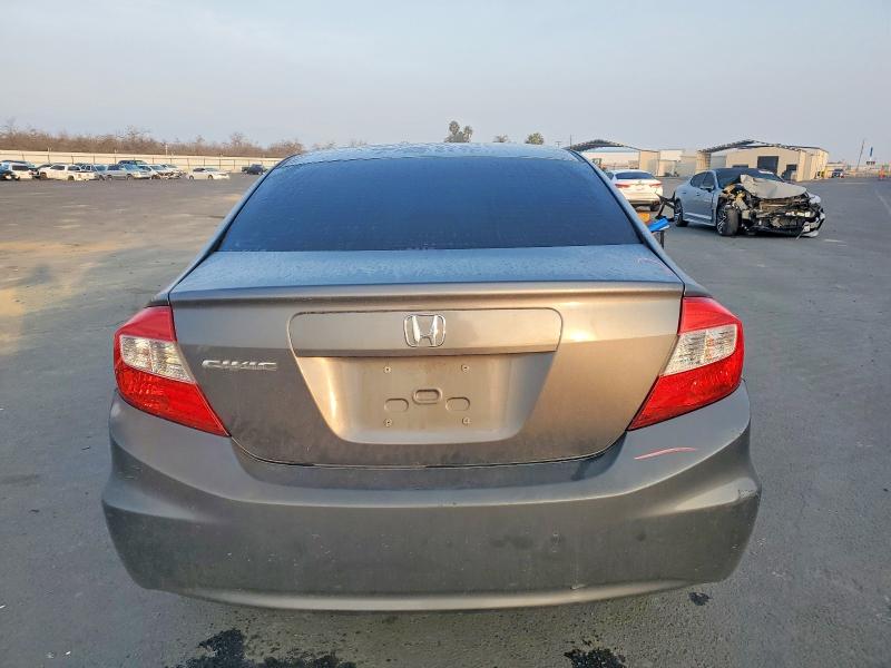 Photo 6 from auction – 2012 HONDA CIVIC with VIN 19XFB2F86CE319301
