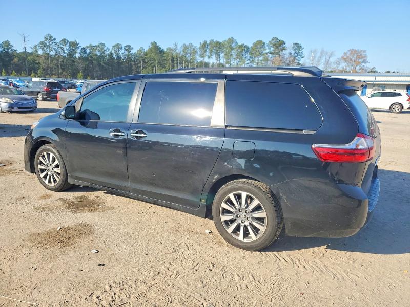 Photo 2 from auction – 2020 TOYOTA SIENNA with VIN 5TDYZ3DC8LS084858