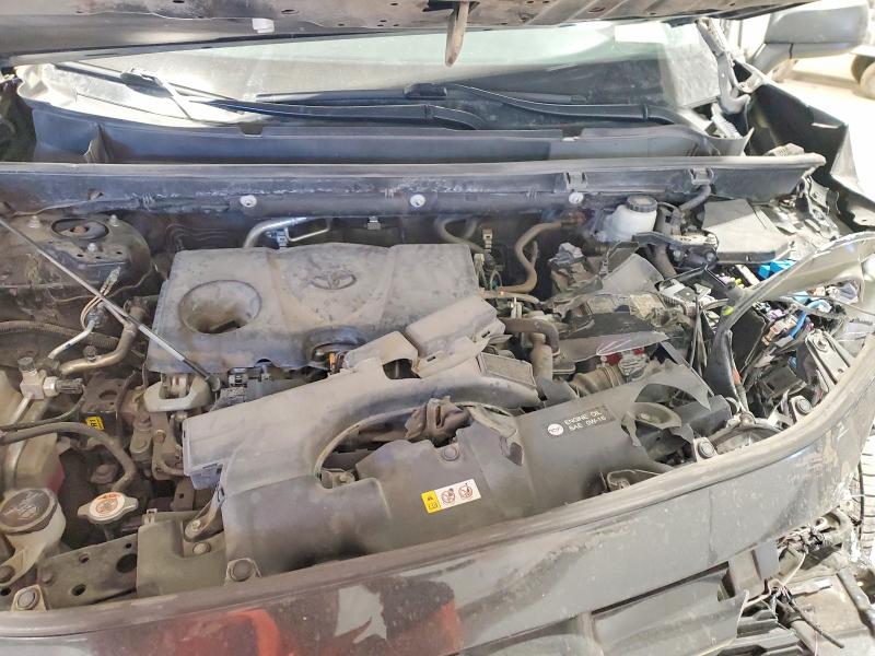 Photo 12 from auction – 2021 TOYOTA RAV4 with VIN 2T3F1RFVXMC181836