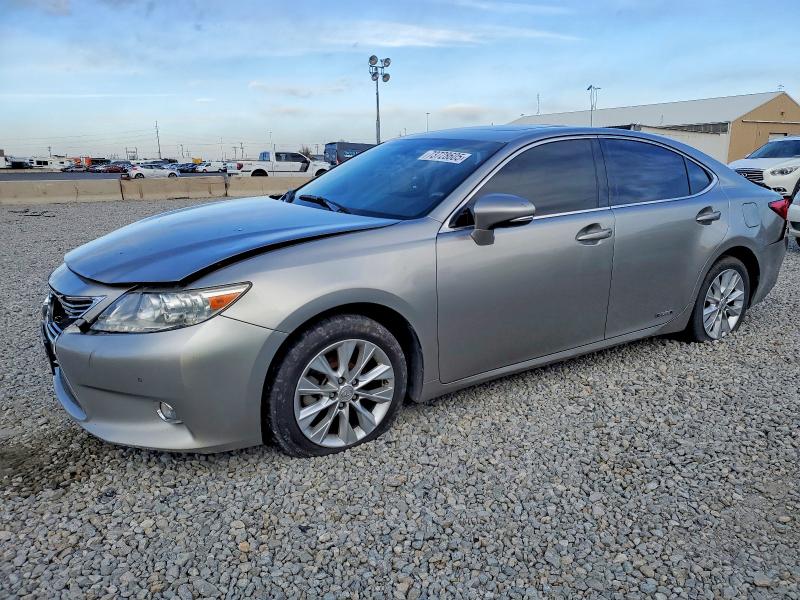 LEXUS ES 300H 2015 z numerem VIN JTHBW1GG7F2093188 - Zdjęcie z aukcji