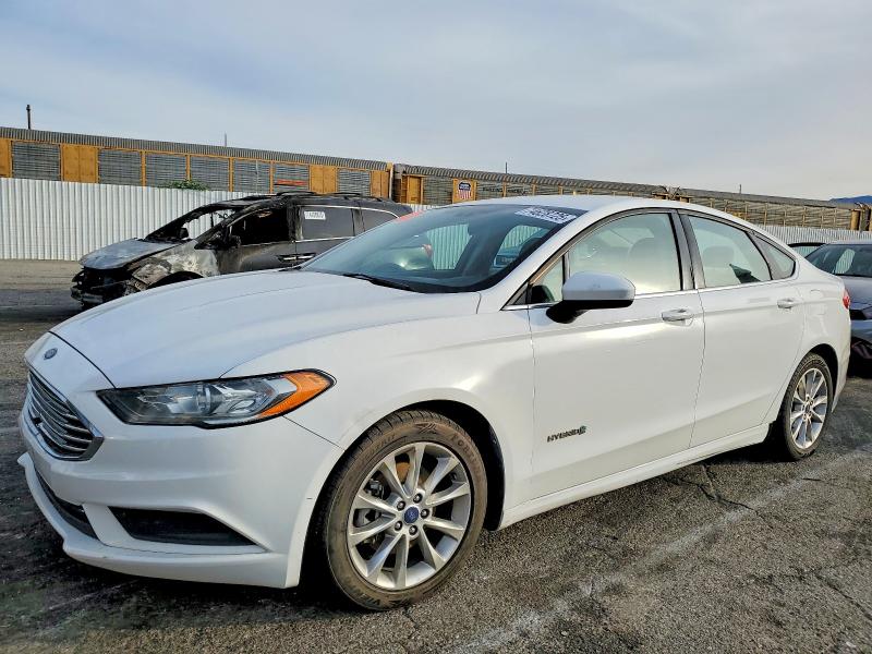 FORD FUSION 2017 with VIN 3FA6P0LUXHR218016 - Photo from auction