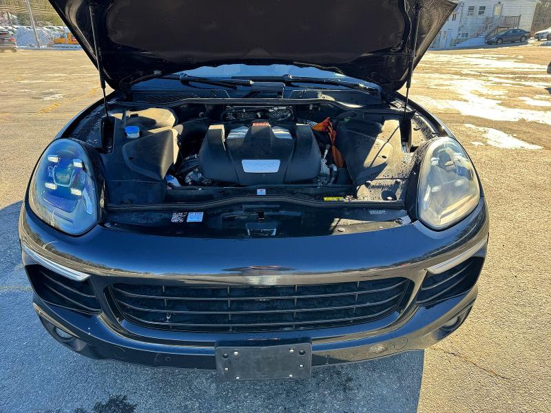 Photo 10 from auction – 2016 PORSCHE CAYENNE SE with VIN WP1AE2A23GLA64607
