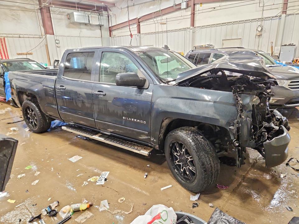 Photo 4 from auction – 2018 CHEVROLET SILVERADO with VIN 1GCUKREC8JF186467