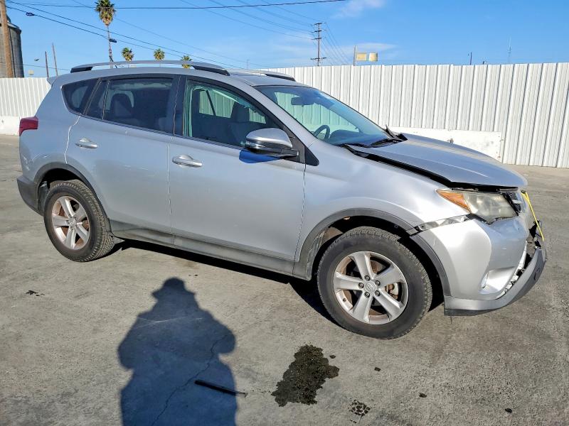 Zdjęcie 4 z aukcji – 2013 TOYOTA RAV4 XLE z VIN 2T3WFREV3DW017054