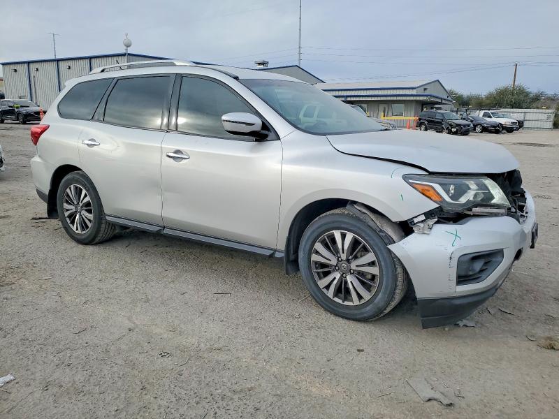 Photo 4 from auction – 2017 NISSAN PATHFINDER with VIN 5N1DR2MN4HC642977