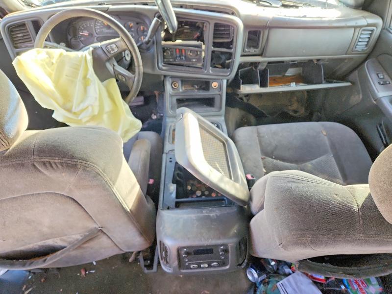 Photo 8 from auction – 2005 CHEVROLET SILVERADO with VIN 2GCEC13T951373042