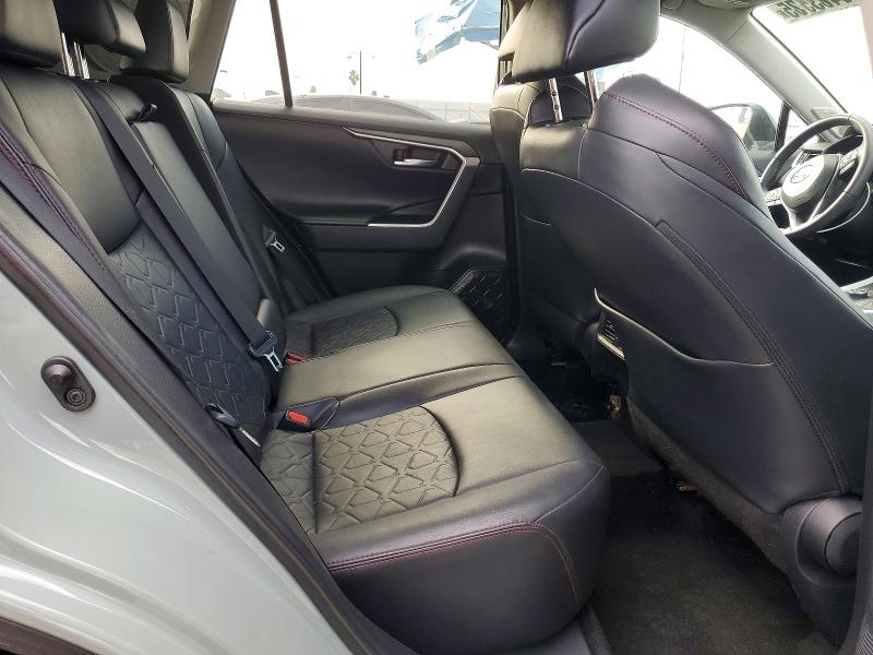 Photo 11 from auction – 2021 TOYOTA RAV4 with VIN 2T3S1RFV4MW151812