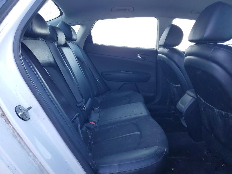 Photo 10 from auction – 2018 KIA OPTIMA with VIN 5XXGT4L39JG201804