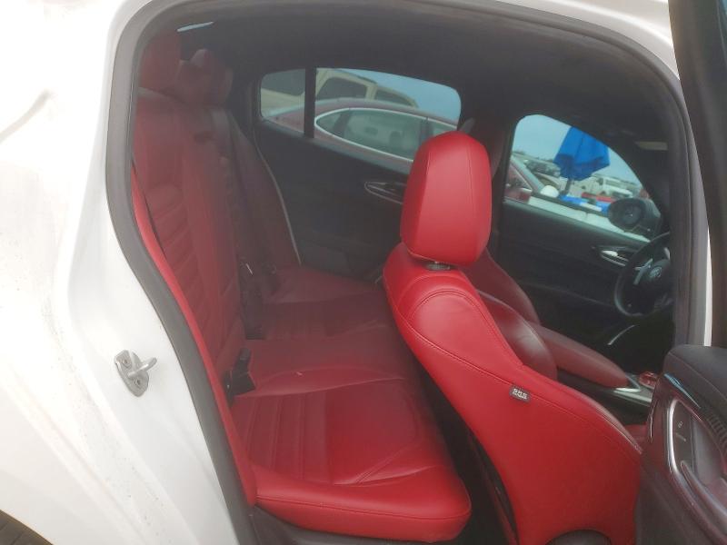 Photo 10 from auction – 2022 ALFA ROMEO GIULIA SUP with VIN ZARFAMBN5N7665374