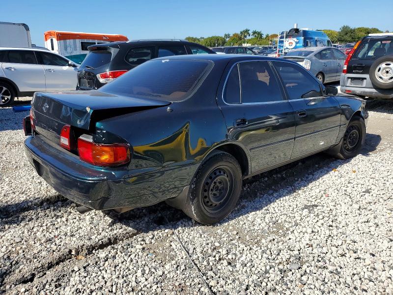 Photo 3 from auction – 1995 TOYOTA CAMRY LE with VIN JT2SK12E8S0330028