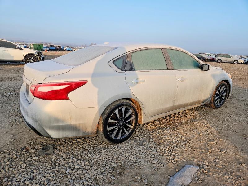 Photo 3 from auction – 2017 NISSAN ALTIMA with VIN 1N4AL3AP9HC193872