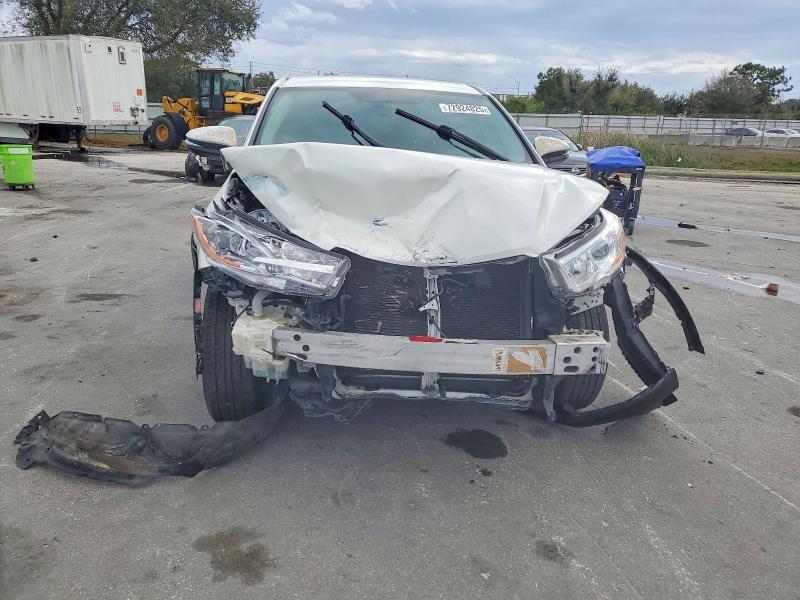 Photo 5 from auction – 2016 TOYOTA HIGHLANDER with VIN 5TDZARFHXGS020107