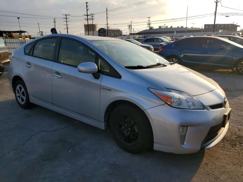 Photo 4 from auction – 2015 TOYOTA PRIUS with VIN JTDKN3DU2F0466840