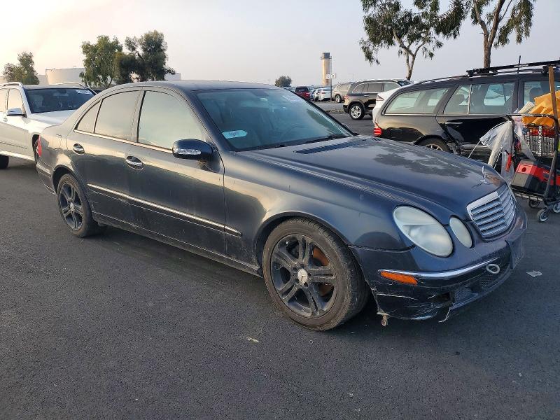 Photo 4 from auction – 2006 MERCEDES-BENZ E with VIN WDBUF56J56A955407