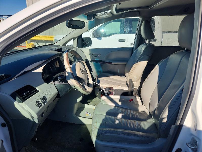 Photo 7 from auction – 2014 TOYOTA SIENNA with VIN 5TDYK3DC7ES419230