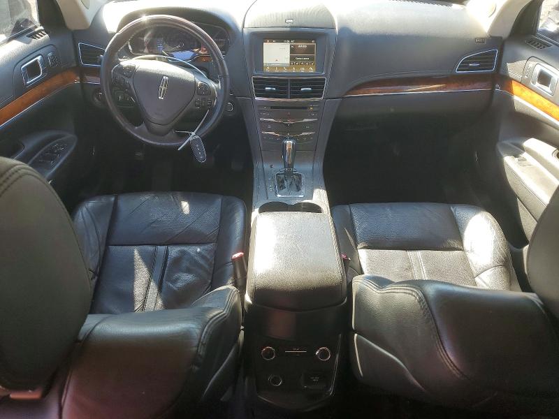 Photo 8 from auction – 2016 LINCOLN MKT with VIN 2LMHJ5AT3GBL01103