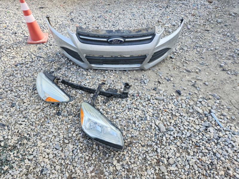 Photo 13 from auction – 2015 FORD ESCAPE SE with VIN 1FMCU0G70FUB60011