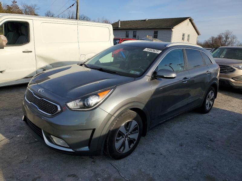 KIA NIRO EX 2018 with VIN KNDCC3LC7J5152678 - Photo from auction