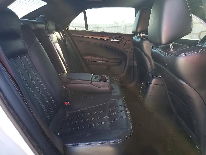 Photo 10 from auction – 2015 CHRYSLER 300 with VIN 2C3CCABG2FH820335