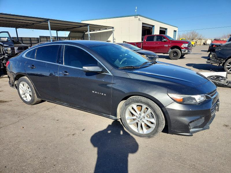 Photo 4 from auction – 2018 CHEVROLET MALIBU LT with VIN 1G1ZD5ST1JF201249