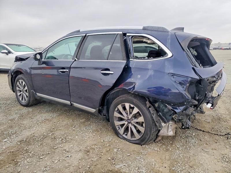 Photo 2 from auction – 2018 SUBARU OUTBACK with VIN 4S4BSETC1J3360654