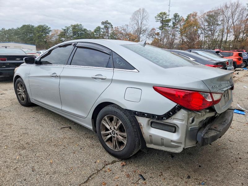 Photo 2 from auction – 2013 HYUNDAI SONATA with VIN 5NPEB4AC6DH637922