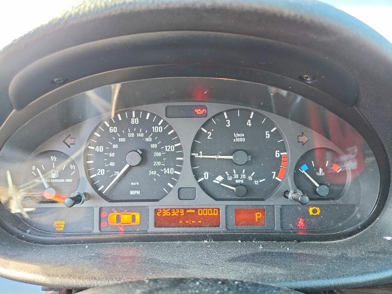 Photo 9 from auction – 2002 BMW 325 XI with VIN WBAEU334X2PF66106