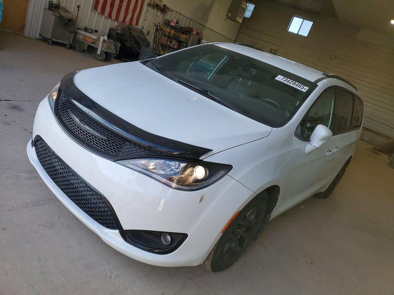 CHRYSLER PACIFICA T 2018 مع رقم تعريف المركبة 2C4RC1EG4JR235731 - صورة من المزاد