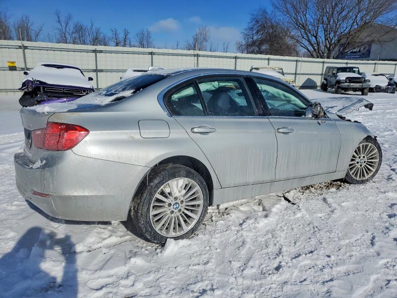 Photo 3 from auction – 2015 BMW 328 XI with VIN WBA3B3G58FNT17379