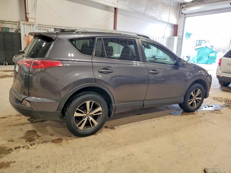 Photo 3 from auction – 2017 TOYOTA RAV4 with VIN JTMRFREV1HJ141390