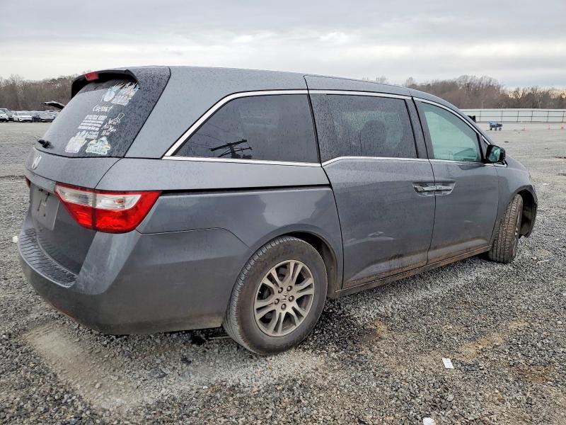 Photo 3 from auction – 2013 HONDA ODYSSEY with VIN 5FNRL5H46DB007481