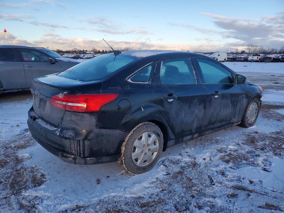 Photo 3 from auction – 2016 FORD FOCUS S with VIN 1FADP3E22GL211255